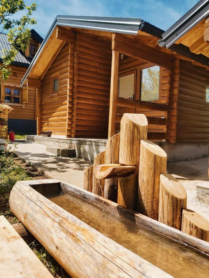 Holiday Bungalows With Pool Plav Eksteriør bilde